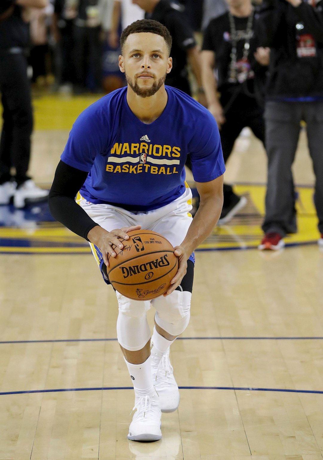 连续不断地 连续不断地