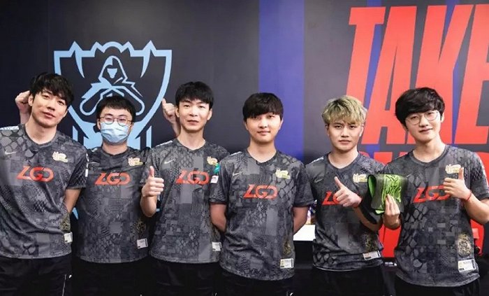 秀破门让人 秀破门让人