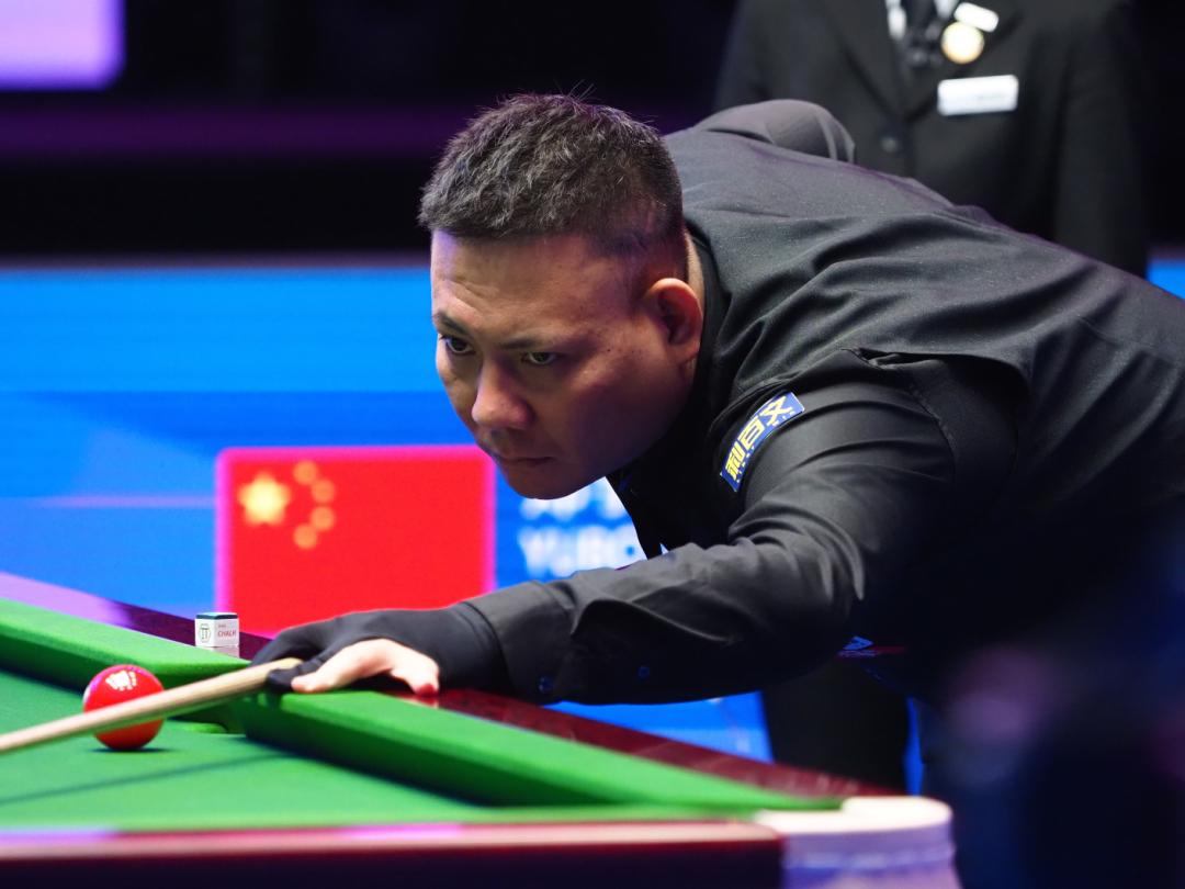 用胸部停球 用胸部停球