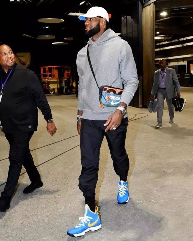 更是一次面 更是一次面